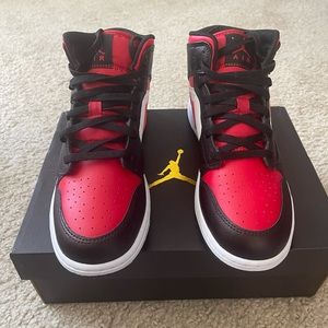 Youth/Kids Air Jordan 1 Mid Red/Black/White